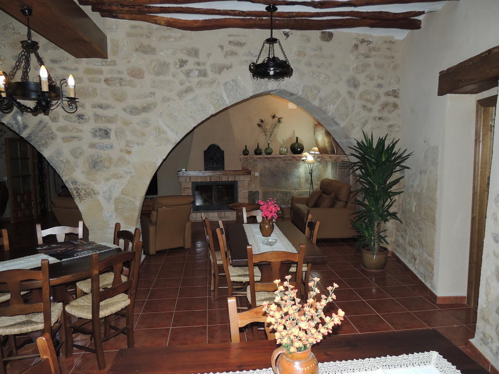 Las Bodegas Del Gilo Valdealgorfa Ngoại thất bức ảnh